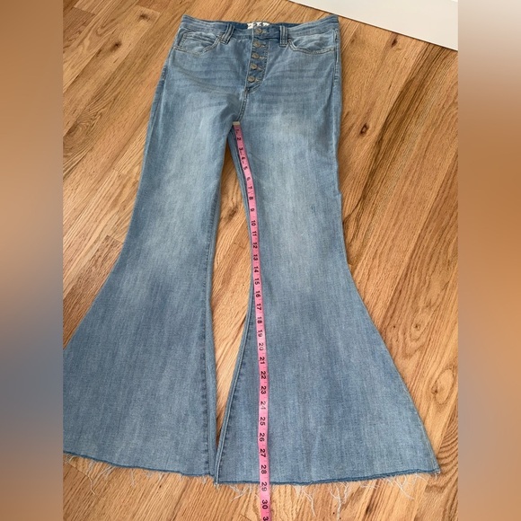 Free People Irreplaceable Flare Jeans Light Wash Boho Hippie Festival Size 31 - Picture 9 of 15